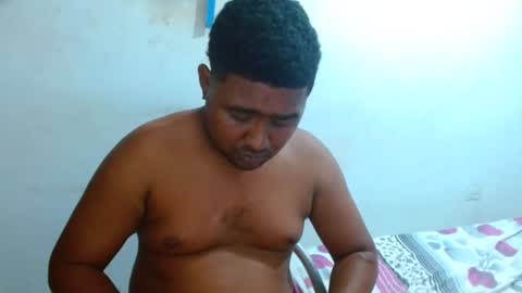 Snapshot of wilintom483797 chatting on 02/05/25, 02:08 wilintom y sharon online show from 02/05/25, 02:08