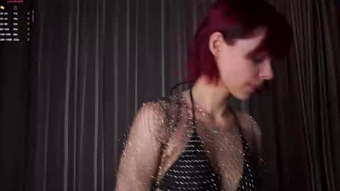 Eva online show from 11/10/25, 11:42