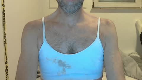 Lilian online show from 04/21/26, 08:34