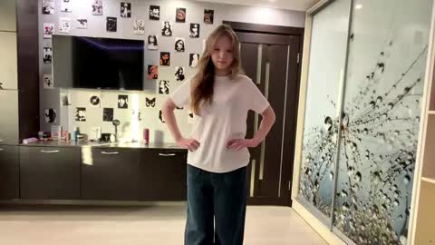 Olivia online show from 04/15/26, 03:19