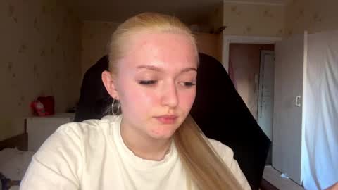 Sophia online show from 03/31/26, 02:39