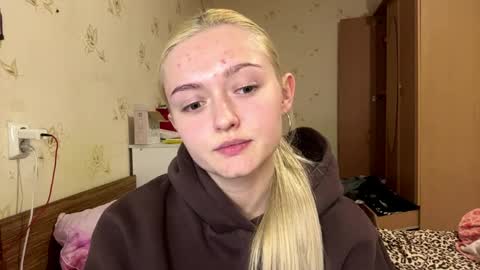 Sophia online show from 04/10/26, 03:17