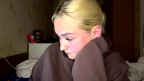 Snapshot of willettealfiero chatting on 06/03/26, 05:18 Sophia online show from 06/03/26, 05:18