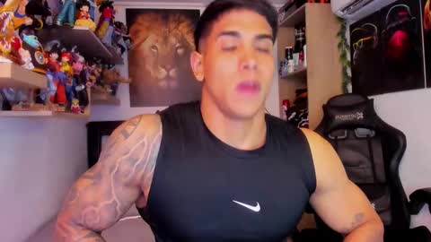 Snapshot of william_dracko9 chatting on 03/05/26, 04:30 Dracko online show from 03/05/26, 04:30
