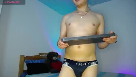 Snapshot of willmonkey chatting on 12/12/24, 06:57 willmonkey online show from 12/12/24, 06:57