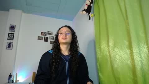 Snapshot of willmonkey chatting on 11/03/25, 12:02 willmonkey online show from 11/03/25, 12:02