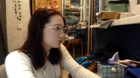 Snapshot of willodeanheitner chatting on 02/18/26, 08:05 Phoebe online show from 02/18/26, 08:05