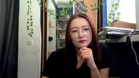 Phoebe online show from 04/10/26, 03:06