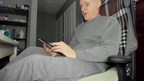 WillySkynn online show from 12/31/24, 09:28