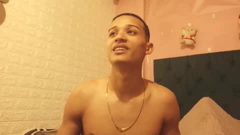 willytal2025 online show from 12/19/25, 02:18