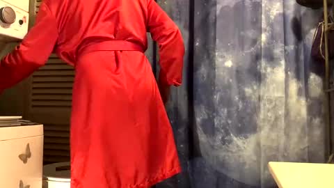 Snapshot of wiltryanything2x chatting on 09/18/25, 07:54 Will online show from 09/18/25, 07:54