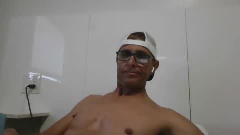 Snapshot of wiludoit chatting on 02/19/26, 10:17 wiludoit online show from 02/19/26, 10:17