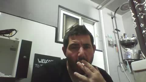 Snapshot of windowpane5 chatting on 12/25/24, 08:07 windowpane online show from 12/25/24, 08:07