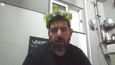 Snapshot of windowpane5 chatting on 02/16/25, 05:04 windowpane online show from 02/16/25, 05:04