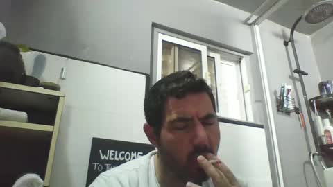 Snapshot of windowpane5 chatting on 03/09/25, 12:31 windowpane online show from 03/09/25, 12:31