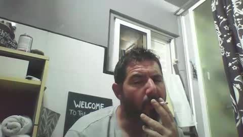 Snapshot of windowpane5 chatting on 10/09/25, 04:49 windowpane online show from 10/09/25, 04:49