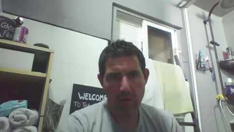 Snapshot of windowpane5 chatting on 10/13/25, 08:09 windowpane online show from 10/13/25, 08:09