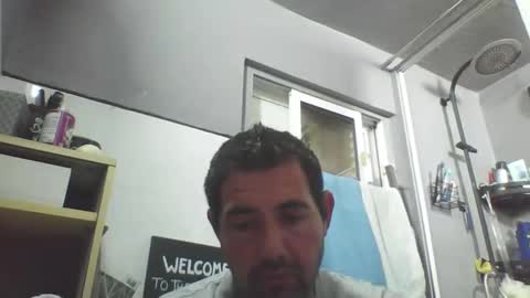 Snapshot of windowpane5 chatting on 10/17/25, 10:34 windowpane online show from 10/17/25, 10:34