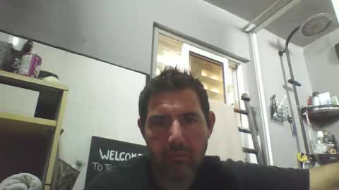 Snapshot of windowpane5 chatting on 10/18/25, 11:33 windowpane online show from 10/18/25, 11:33