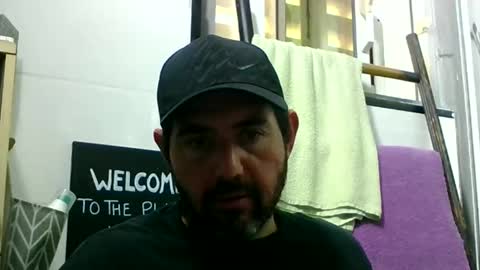 Snapshot of windowpane5 chatting on 11/09/25, 12:36 windowpane online show from 11/09/25, 12:36