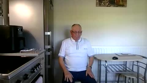 Snapshot of windy19391a chatting on 09/09/25, 10:26 windy19391a online show from 09/09/25, 10:26