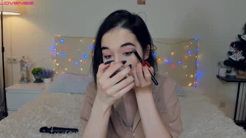 Amalia and Mia online show from 12/29/24, 07:17