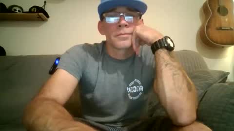 wingnutt765733 online show from 12/03/25, 06:54