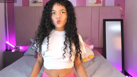  Winnifer Gonzalez  online show from 12/13/24, 05:16