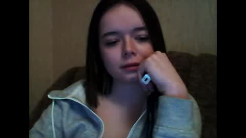 Snapshot of winter__white_rose chatting on 02/10/25, 04:25 Emma online show from 02/10/25, 04:25