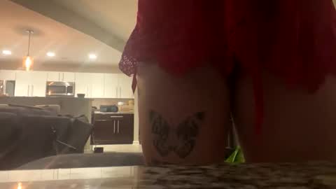 Snapshot of winterraynee chatting on 11/21/25, 03:38 Winter rayne online show from 11/21/25, 03:38