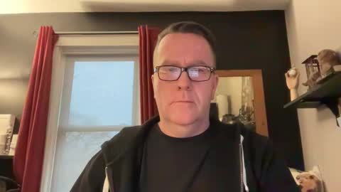 Snapshot of wintyr chatting on 12/16/24, 09:09 wintyr online show from 12/16/24, 09:09