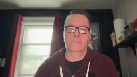 Snapshot of wintyr chatting on 10/19/25, 03:45 wintyr online show from 10/19/25, 03:45