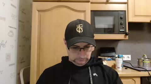 Snapshot of wirzwei8883 chatting on 12/16/24, 07:00 Dirty online show from 12/16/24, 07:00