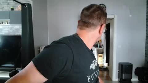 Dirty online show from 06/04/26, 10:32