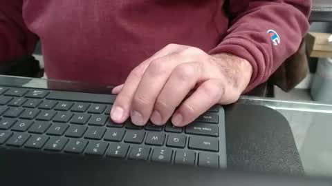 Wisa Randy online show from 11/12/25, 11:03