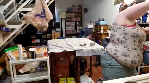 Wisteria online show from 05/18/26, 04:35