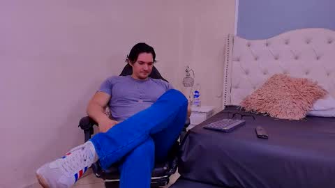 Wiston online show from 03/20/26, 02:11