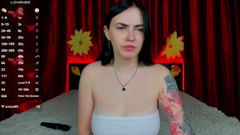 Kira online show from 11/11/25, 07:19