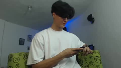 Snapshot of with_ken chatting on 01/31/25, 04:27 Ken online show from 01/31/25, 04:27