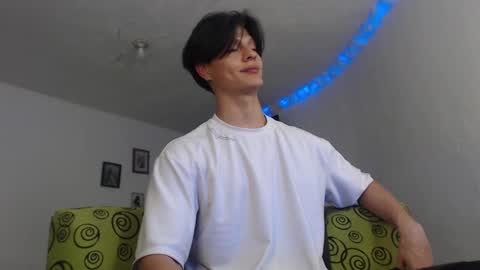 Snapshot of with_ken chatting on 02/20/25, 06:06 Ken online show from 02/20/25, 06:06