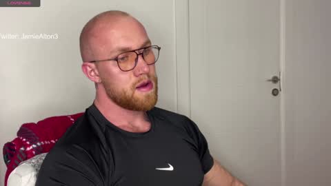 Snapshot of wlademarbergs chatting on 02/05/25, 10:12 Wlademar online show from 02/05/25, 10:12