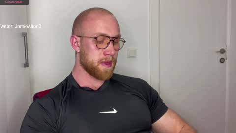 Snapshot of wlademarbergs chatting on 02/11/25, 12:28 Wlademar online show from 02/11/25, 12:28