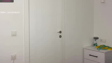 Snapshot of wlademarbergs chatting on 02/12/25, 01:19 Wlademar online show from 02/12/25, 01:19