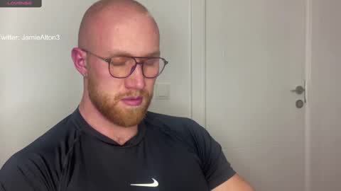 Snapshot of wlademarbergs chatting on 02/12/25, 11:20 Wlademar online show from 02/12/25, 11:20