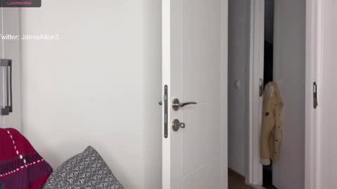 Snapshot of wlademarbergs chatting on 02/16/25, 04:42 Wlademar online show from 02/16/25, 04:42