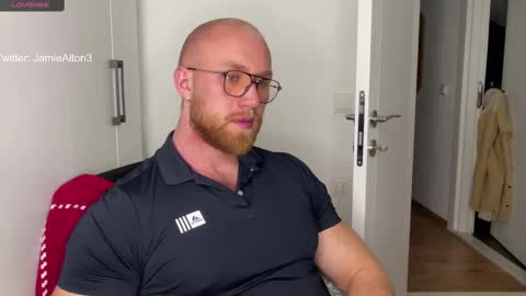 Snapshot of wlademarbergs chatting on 02/17/25, 01:15 Wlademar online show from 02/17/25, 01:15