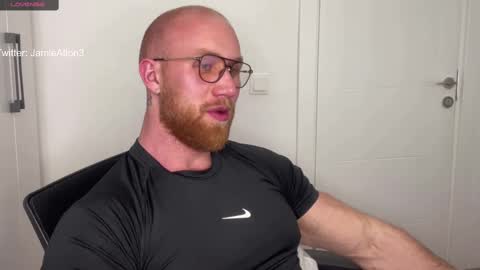 Snapshot of wlademarbergs chatting on 02/19/25, 06:33 Wlademar online show from 02/19/25, 06:33