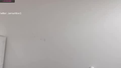 Snapshot of wlademarbergs chatting on 02/19/25, 09:39 Wlademar online show from 02/19/25, 09:39