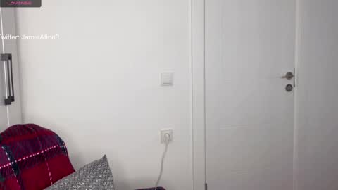 Snapshot of wlademarbergs chatting on 03/09/25, 01:48 Wlademar online show from 03/09/25, 01:48