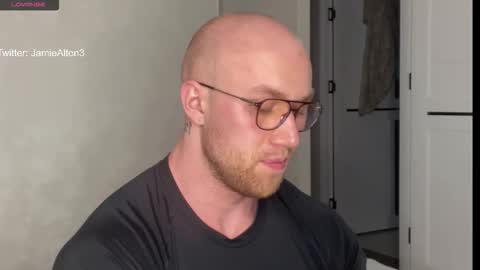 Snapshot of wlademarbergs chatting on 11/17/25, 02:28 Wlademar online show from 11/17/25, 02:28